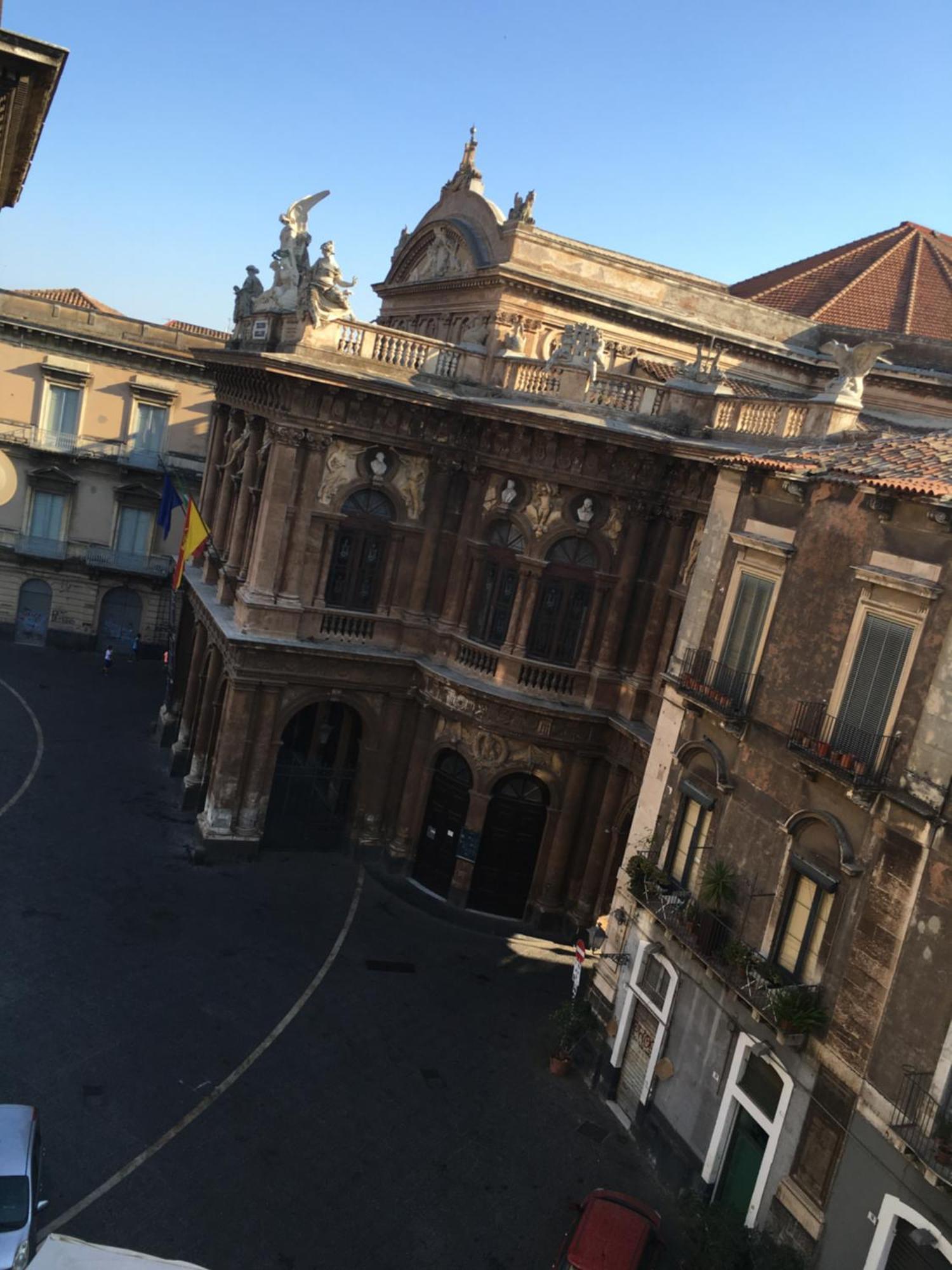 Апартаменти Wonderful Teatro Massimo Bellini Катанія Екстер'єр фото