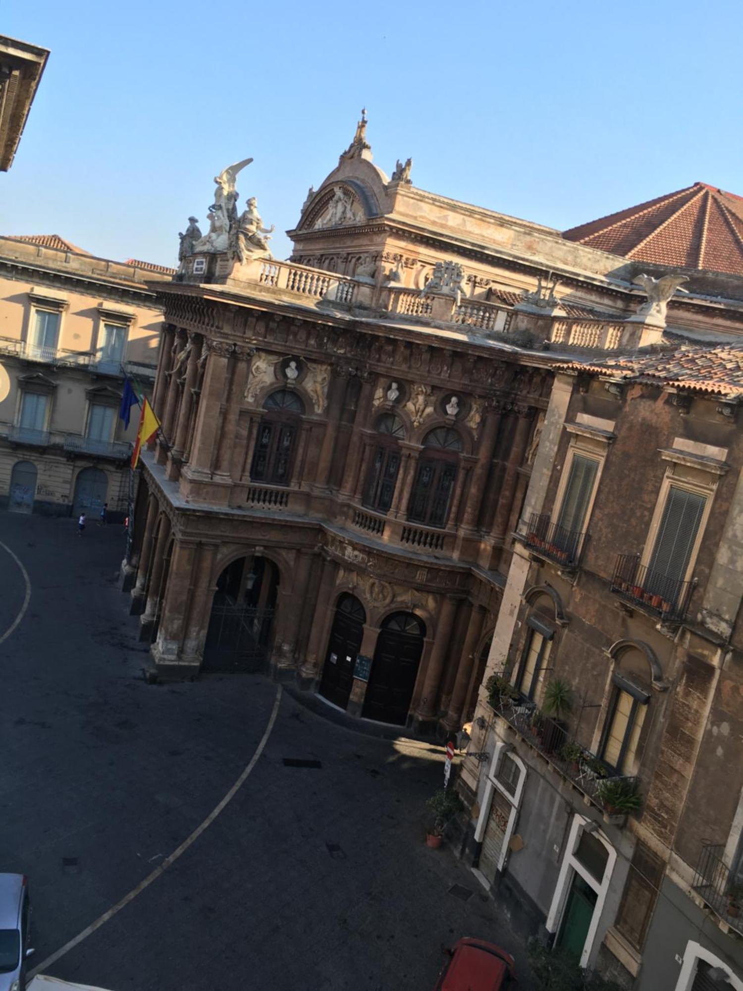 Апартаменти Wonderful Teatro Massimo Bellini Катанія Екстер'єр фото