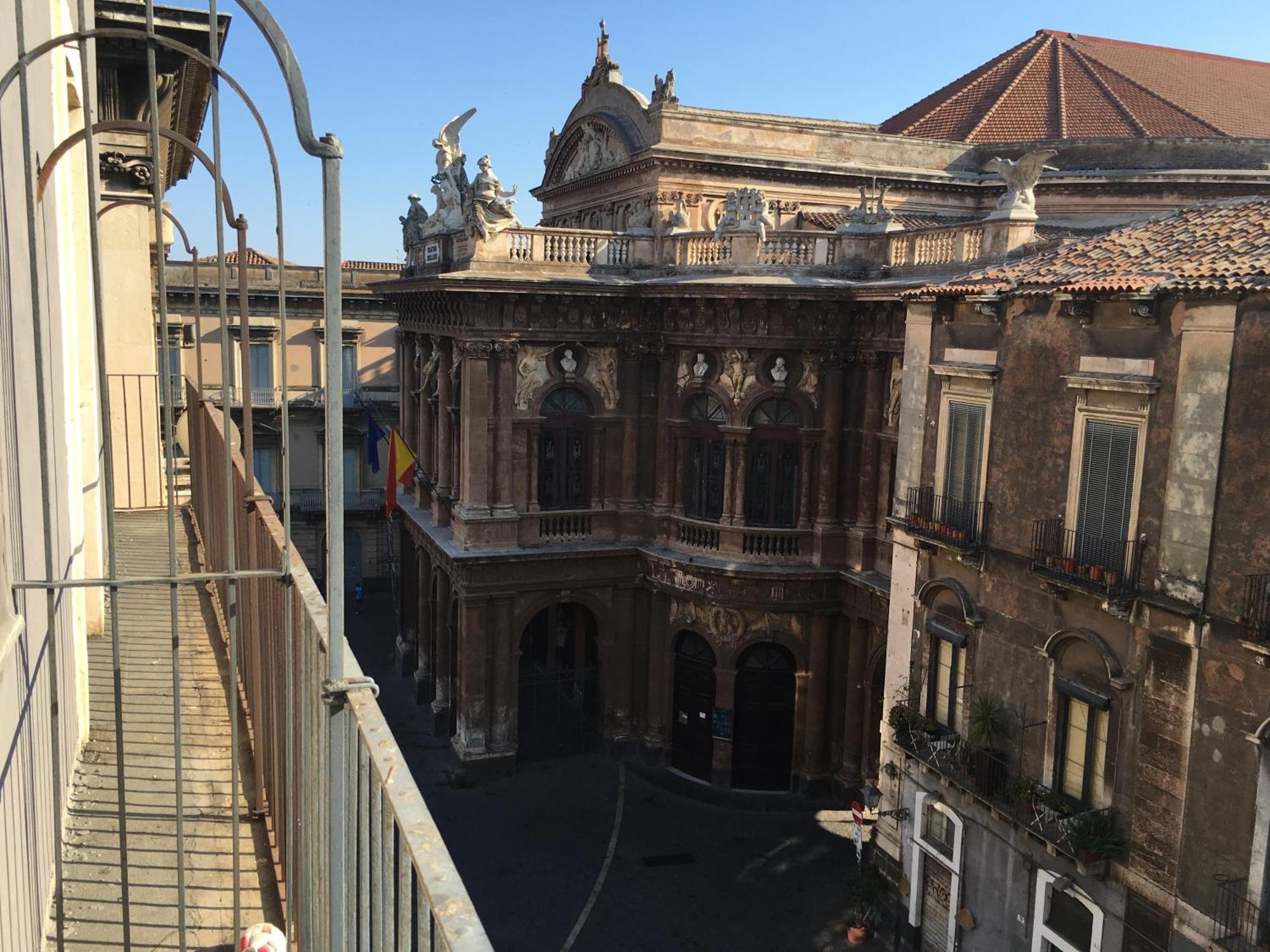 Апартаменти Wonderful Teatro Massimo Bellini Катанія Екстер'єр фото